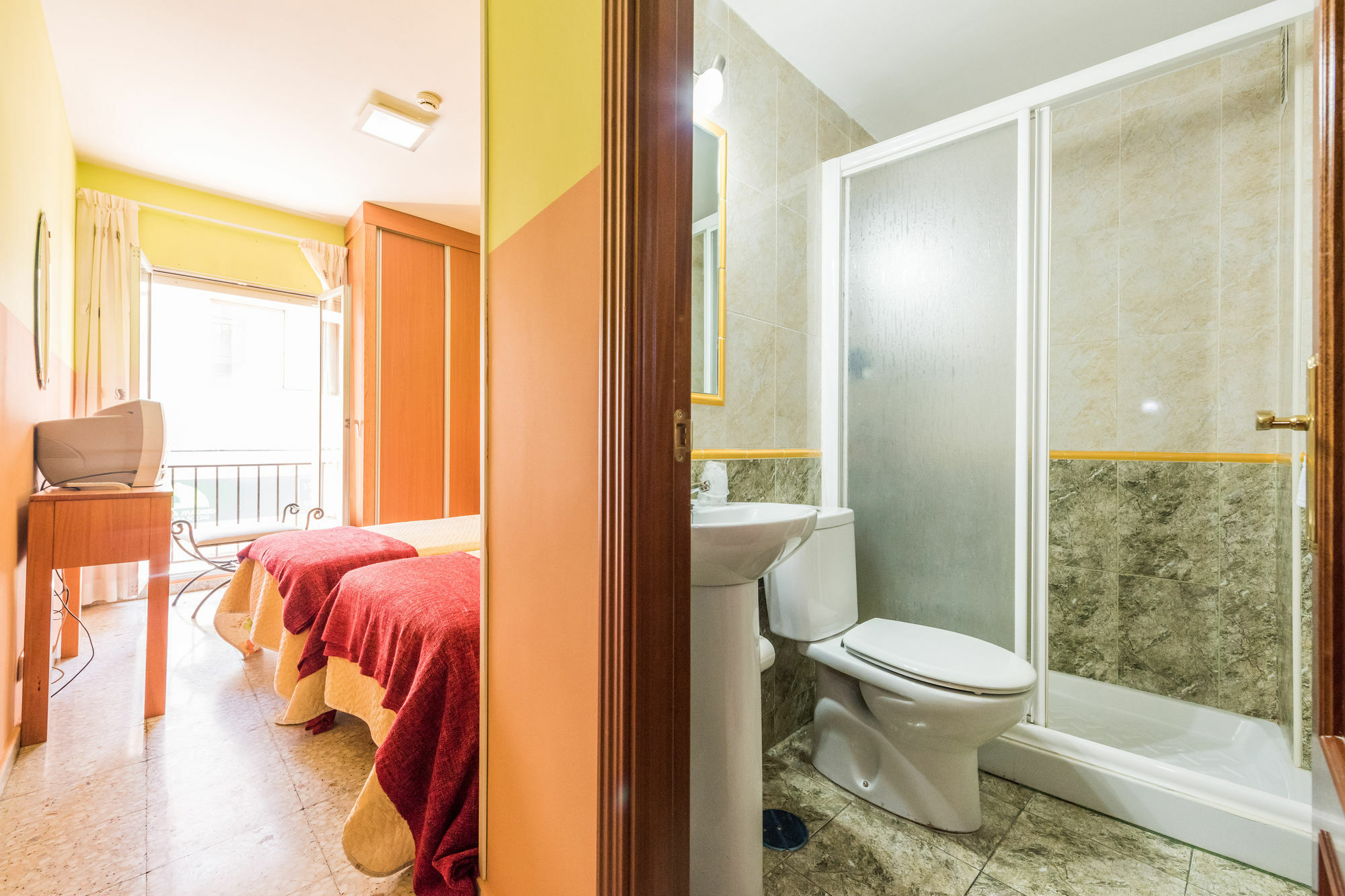 Hostal Arkanta Arganda Del Rey Luaran gambar