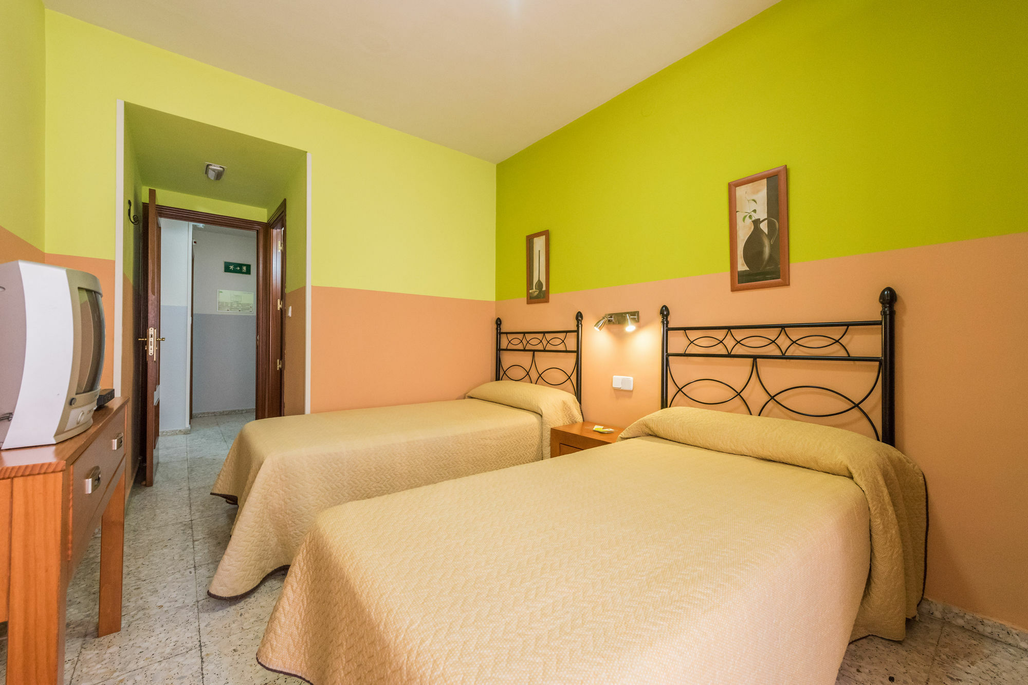 Hostal Arkanta Arganda Del Rey Luaran gambar