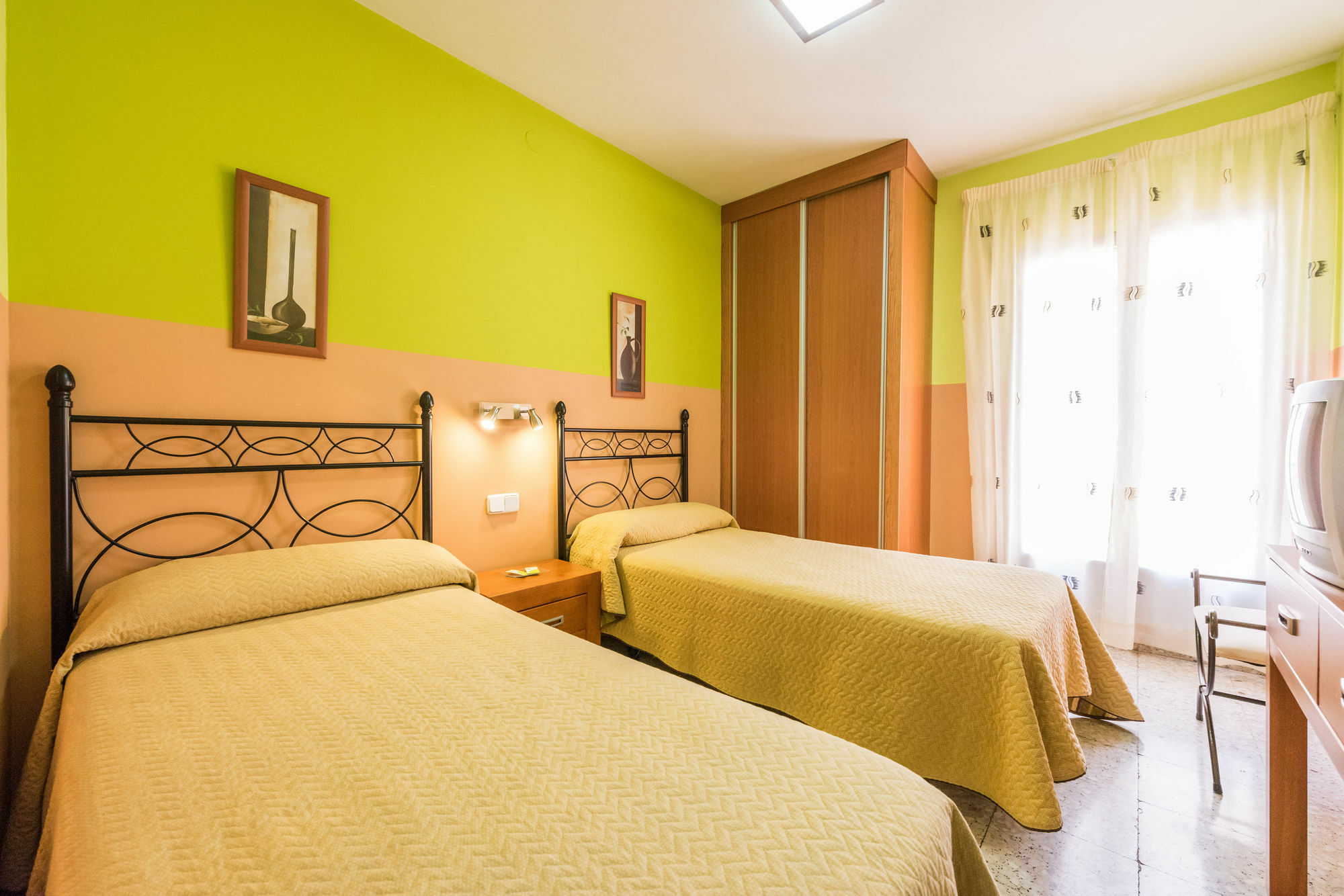 Hostal Arkanta Arganda Del Rey Luaran gambar