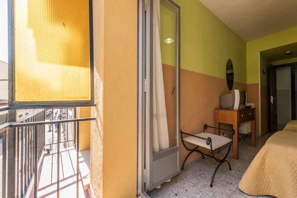 Hostal Arkanta Arganda Del Rey Luaran gambar
